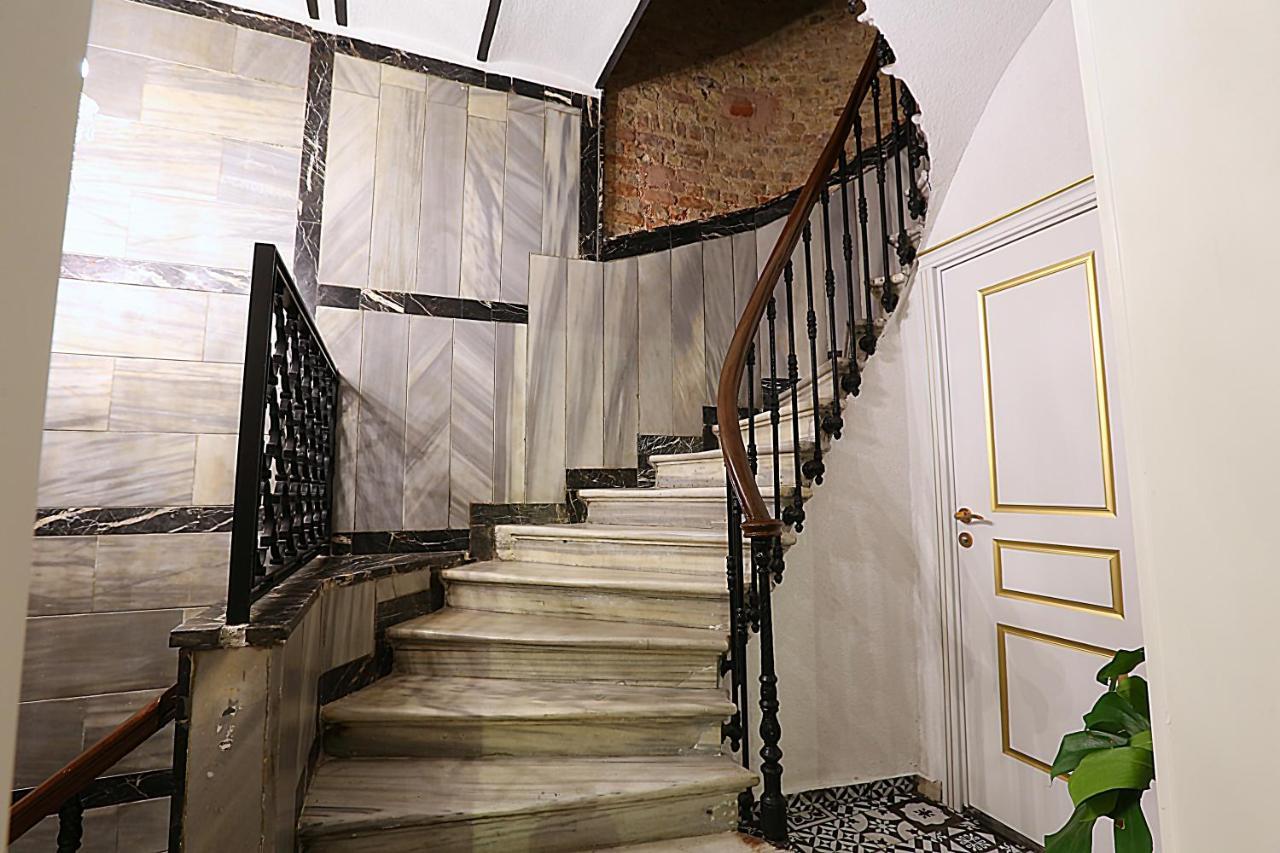 Istanbul Taksim Istiklal Street Kamil Hotel - Historical Exterior foto